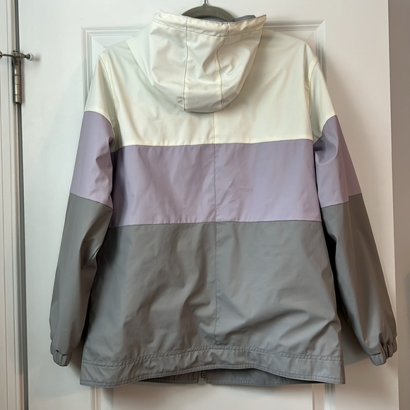 Ladies, Rain jacket! - Picture 4 of 4